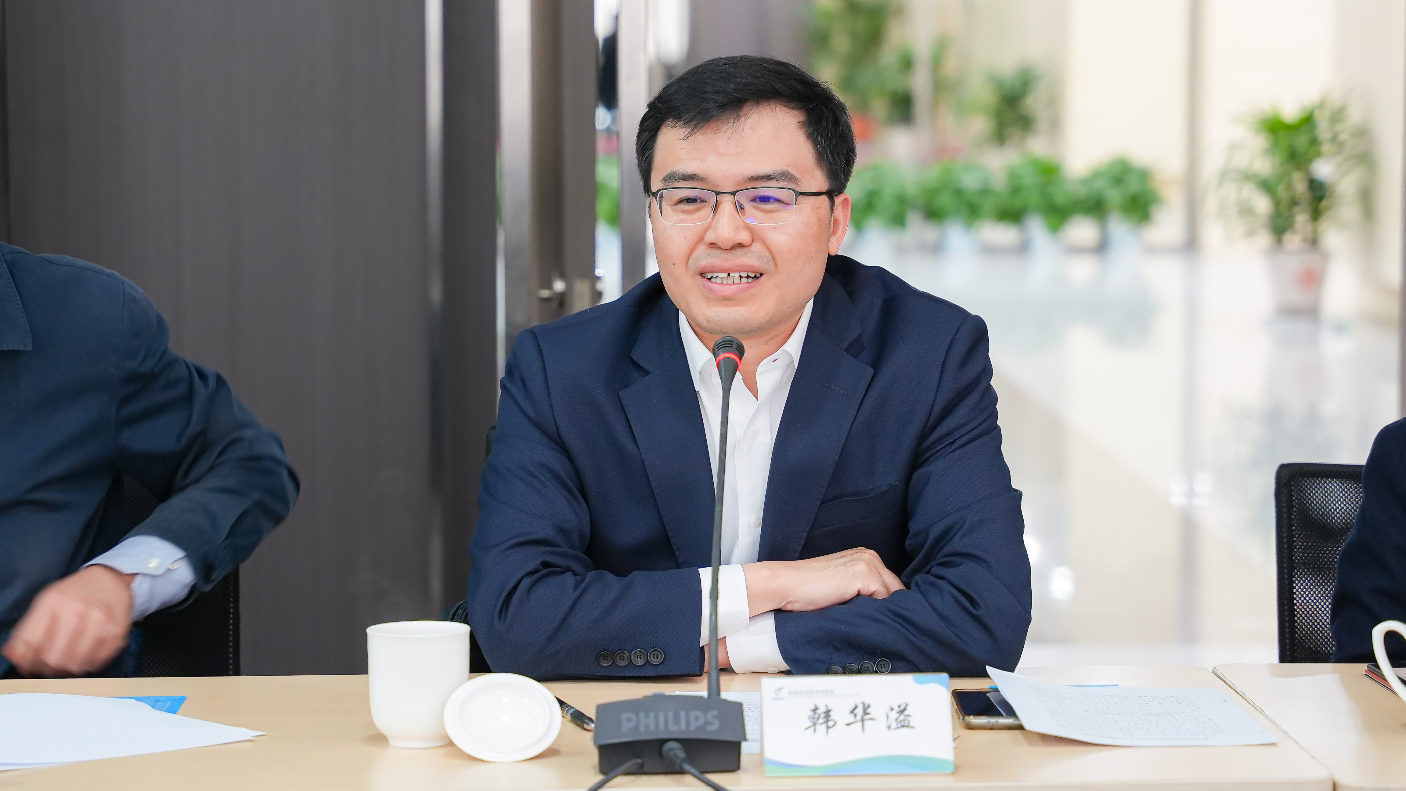 3.韩副书记